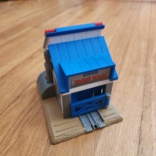 Vintage Thomas Friends Take Along Sodor Engine Wash 2006, Doors Open, Handle