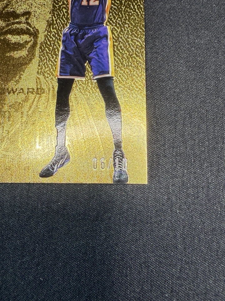 2012/13 Panini Intrigue DWIGHT HOWARD GOLD REFRACTOR (6/10) Intriguing Players - Image 3 of 4