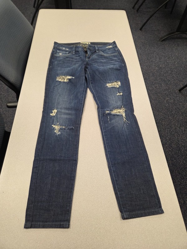 GUESS womens jeans waist size 25 ripped fitted jeans