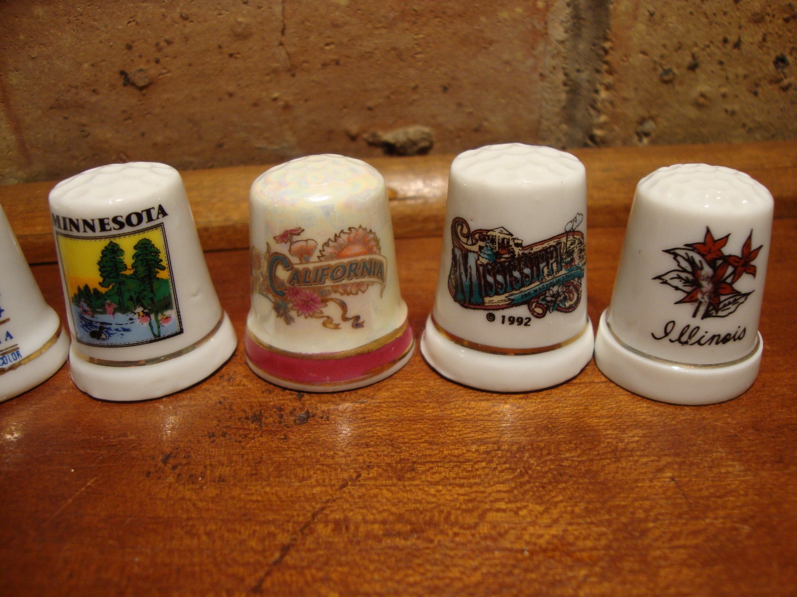 LOT OF EIGHT COLLECTOR THIMBLES THIMBLE VARIOUS STATES IL,MN,NM,AK,MS,CA,HI,PA eBay