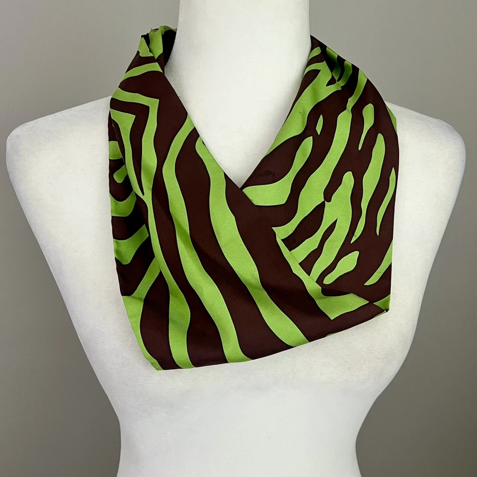 Lola Faturoti Loves - Collar de seda de tela vintage de diseñador - verde + marrón Foto 2 de 4