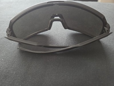 Oakley Men display picture 1
