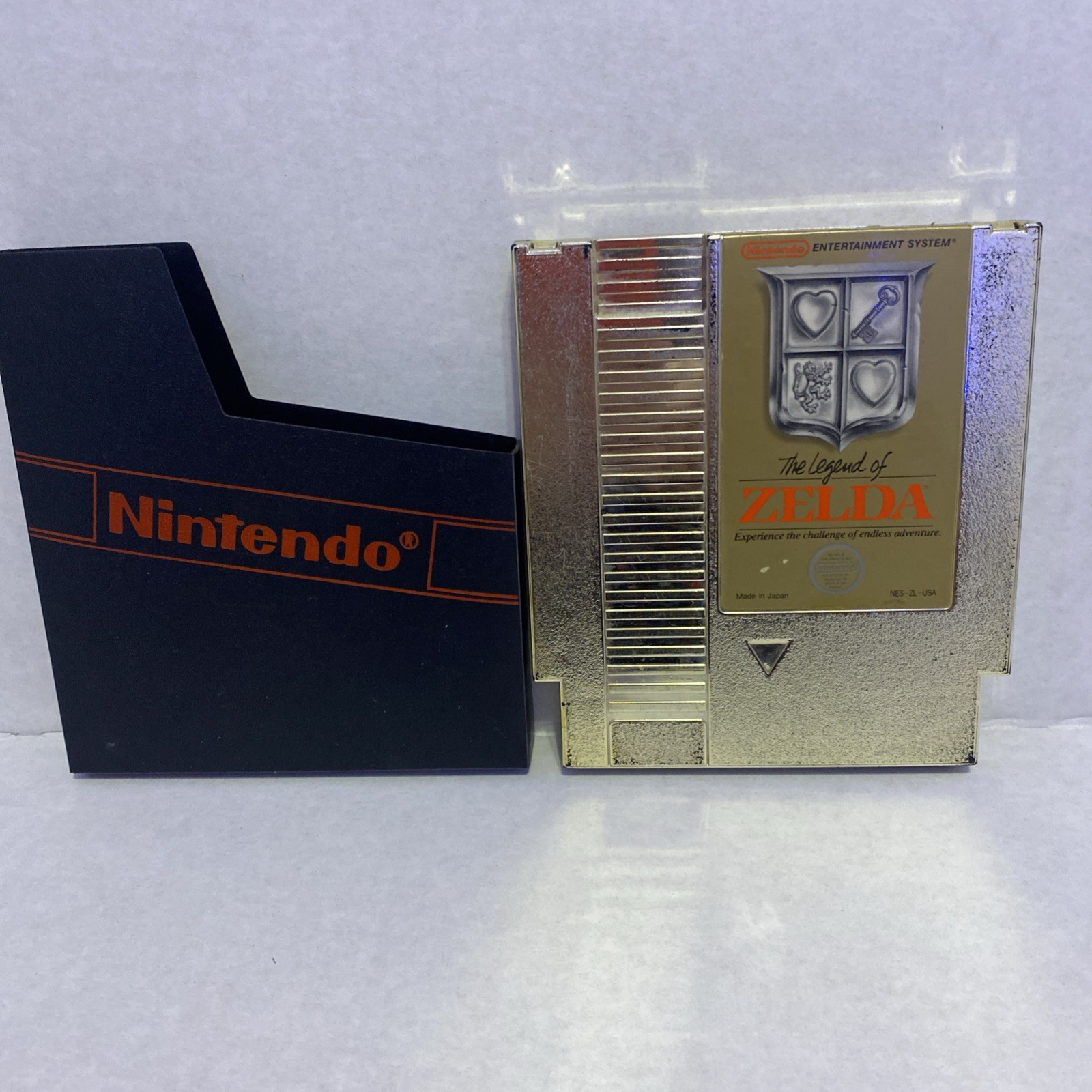 The Legend of Zelda (Nintendo NES, 1987) Authentic Gold Cartridge w/Sleeve