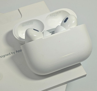 Apple Pro 2nd Generation Earphones Wireless Earbuds Headsets w/ Charging Case