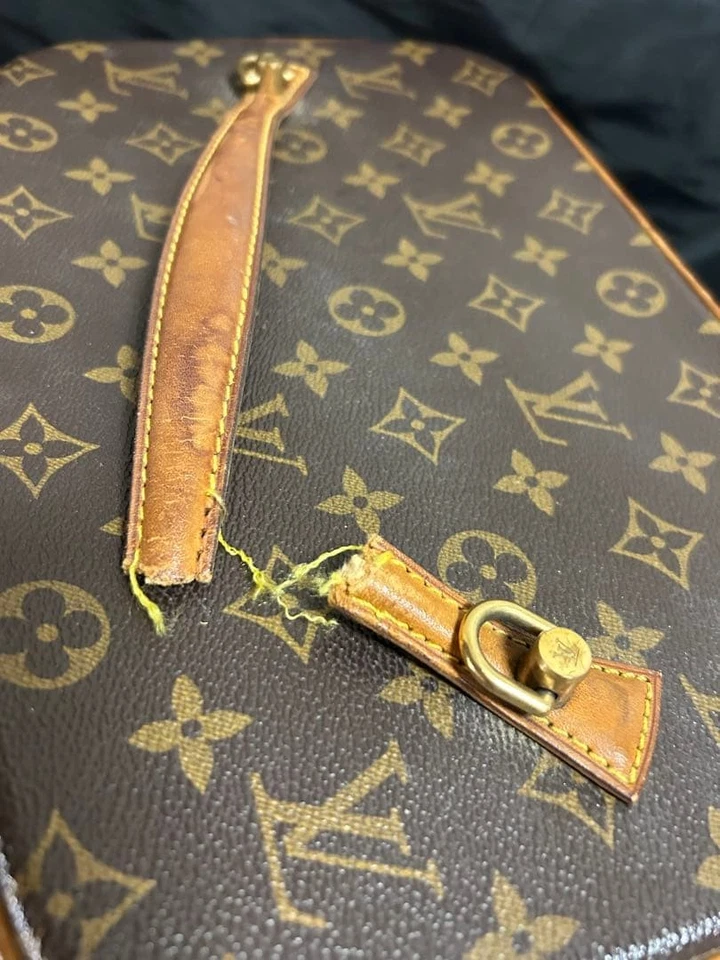 LOUIS VUITTON Monogram Vanity Bag - Image 4 of 4