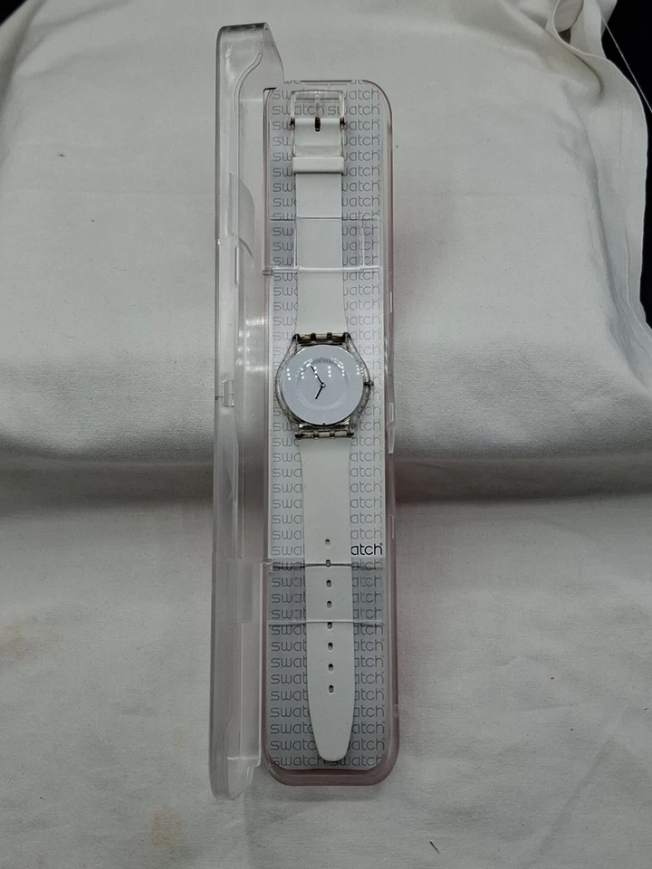 Swatch Watch SFK360 Classiness White, Ultra Thin Watch, Boxed, Untested - Image 3 of 4