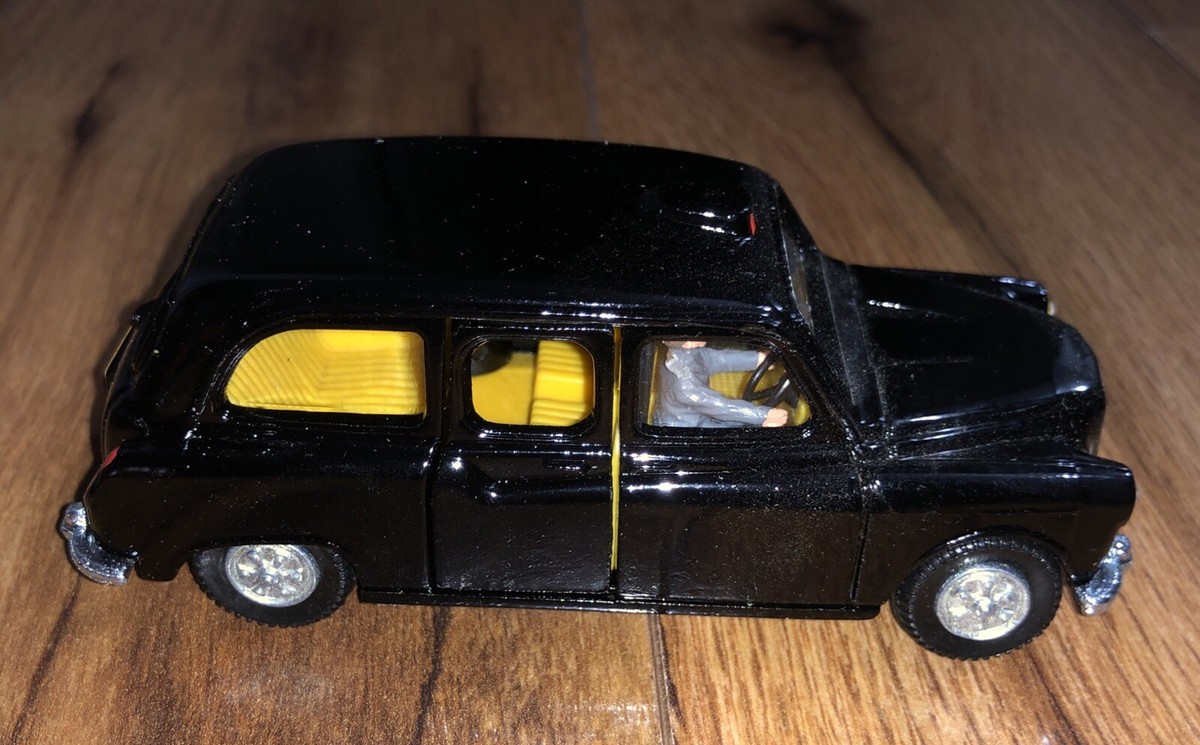 Vintage Dinky Toys 284 London Taxi Austin FX4 Black Cab Car