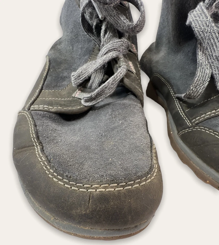 Chaco Women's Barbary Leather & Wool Foldover Boot SZ 9- Suede Gray Brown Bootie - Image 3 of 4