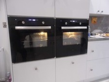 2 single ovens Cooke and Lewis model No.CLMFBla