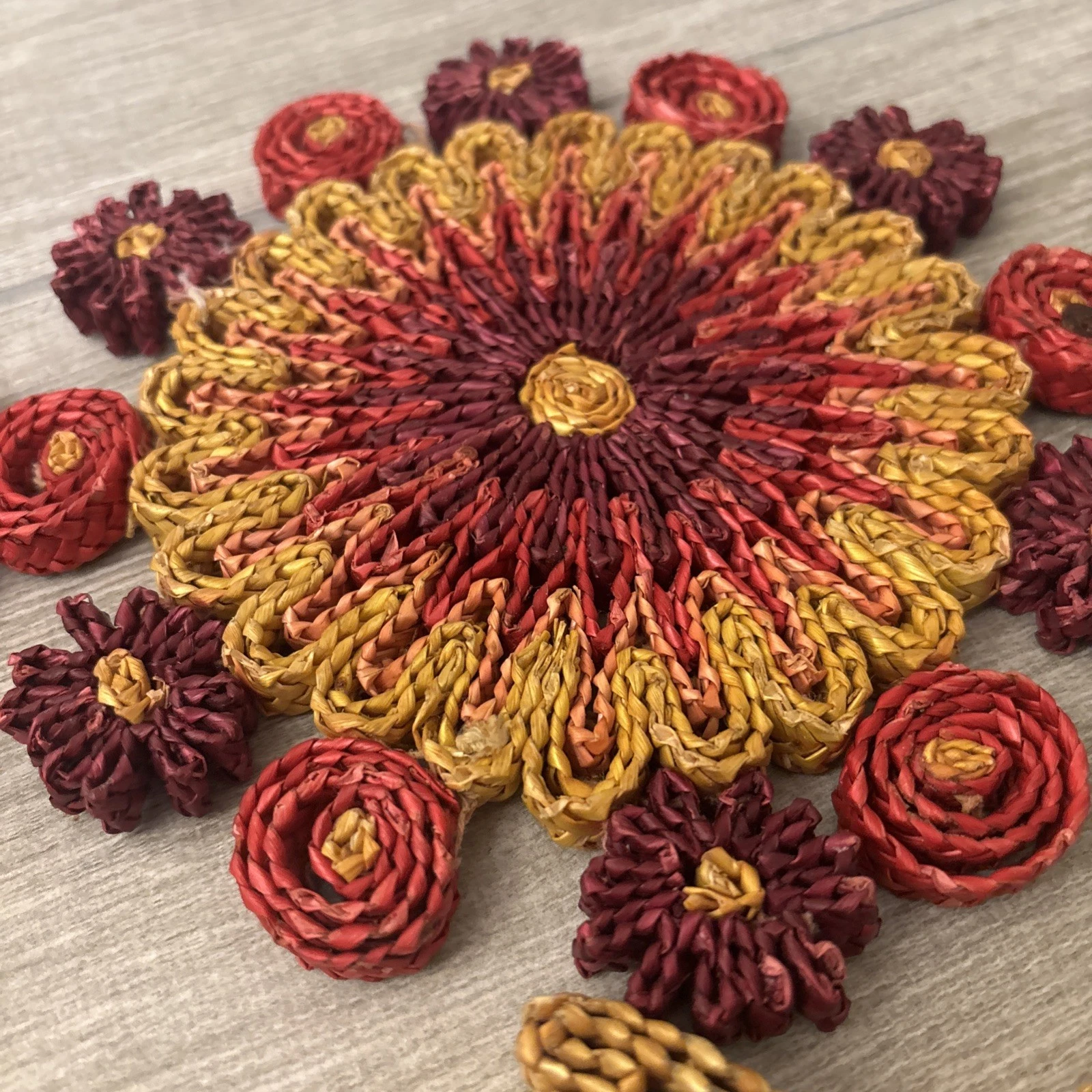 Boho 1970's Vintage Raffia Rattan Colorful Trivets /Hot Pads 4 Count 7"each - product detail image 2