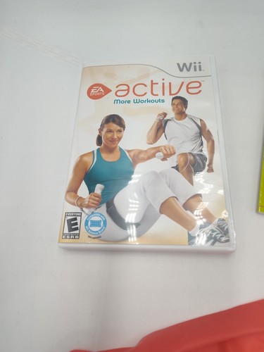 Nintendo Wii EA Sports Active More Workouts (2007) W/Strap And Life diet Booklet - Picture 4 of 5