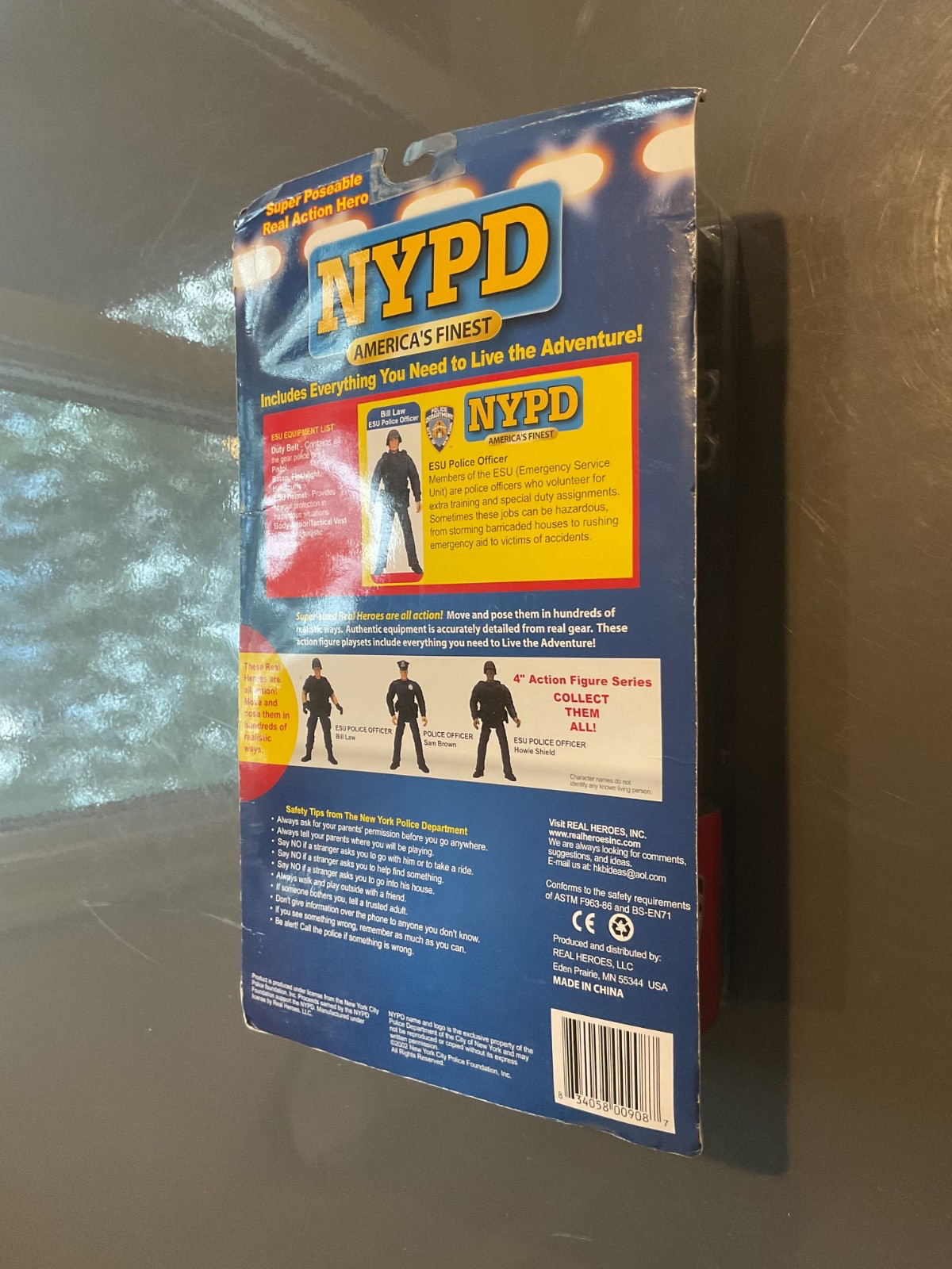 Bill Law Figure  ESU Police Officer NYPD Real Heroes America's Finest~NEW 2002