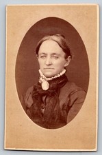 1870s CDV antique photo woman by J. S. Saurman Lancaster, Pa photographer