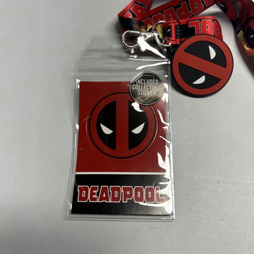Cordón Bioworld Marvel Deadpool con pegatina coleccionable.  1 - Imagen 2 de 6