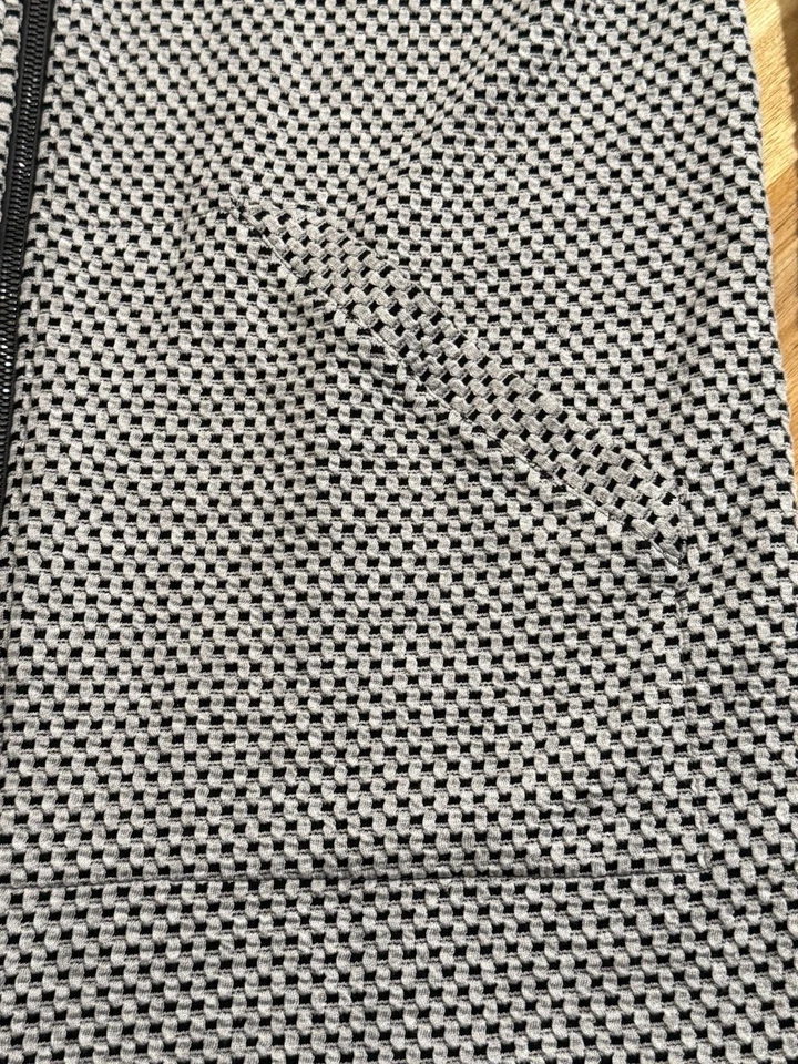 Chaqueta con Capucha Eileen Fisher Mujer Cremallera Frontal Texturizada Tejida Negra Gris Pequeña S/P Foto 3 de 4