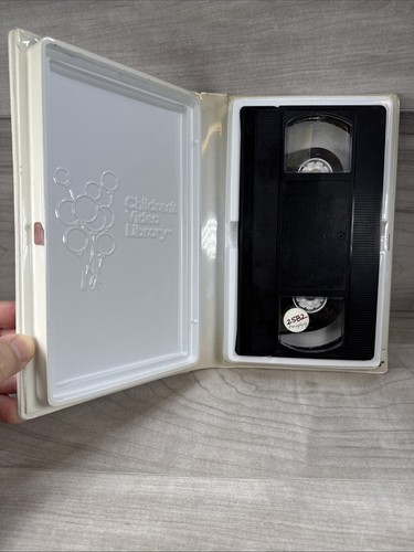 GLO Friends VHS Caverns Of Mystery 1986 Cartoon Video Tape Hasbro Glo Worm RARE! - Picture 7 of 16