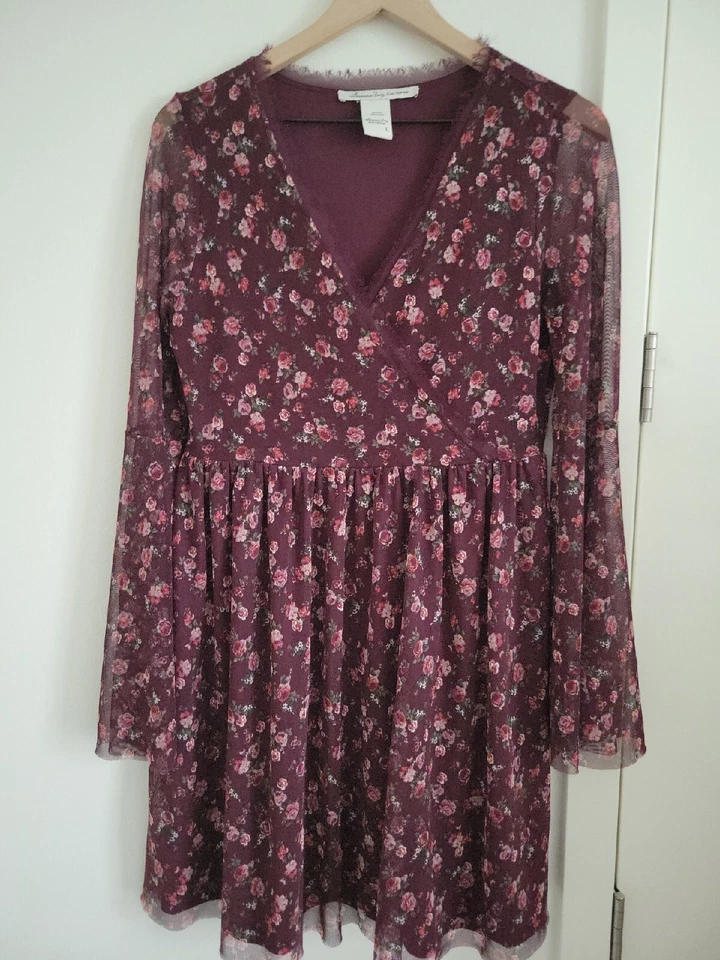 American Rag Fit And Flare Red Floral Dress Size Large V Neck Lace Bell Sleeve - Изображение 2 из 4