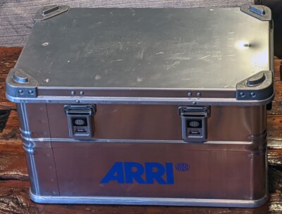 Arri /Zeiss Signature Prime 200 T2.5 Lens Case Size 23 X 15 X 13.5 Inches