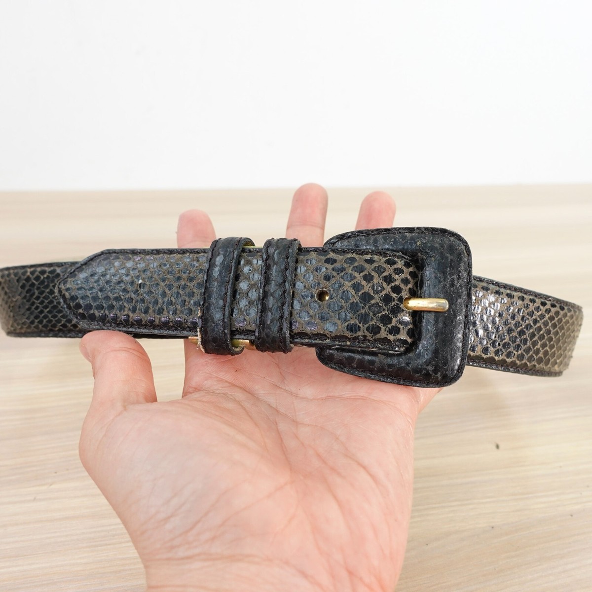 Genuine leather vintage belt size 28 black Heart Studded Genuine Italian Leather Belt - Made in USA  main image 3