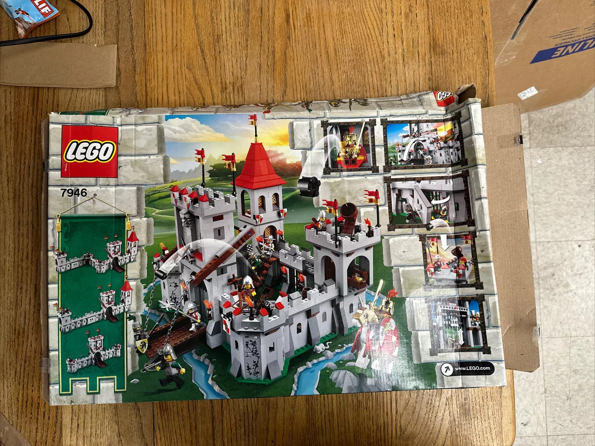 LEGO 7946 KINGDOMS KING'S CASTLE RETIRED (Damaged Box) 673419131032