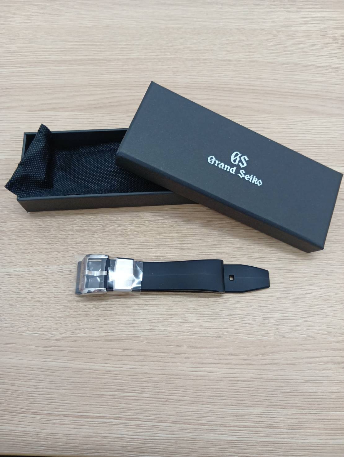 seiko 23cm new strap black grand - VintageWatches.PK seiko 23cm new strap black grand - vintagewatches.pk