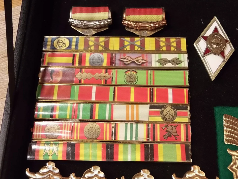 KONVOLUT - GENERALLEUTNANT - EFFEKTE u. AUSZEICHNUNG - GRENZE - ehem. DDR TOP.!! - Bild 3 von 4