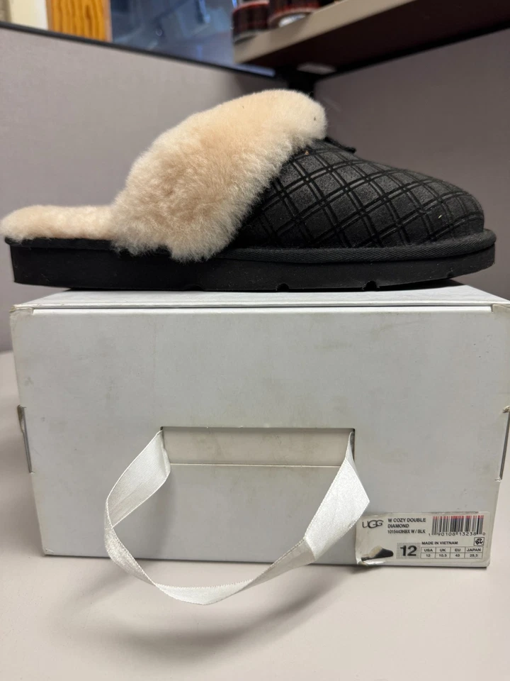 Chinelo Feminino UGG Duplo Diamante Aconchegante Preto Tamanho 12 Novo em folha - Imagem 2 de 4