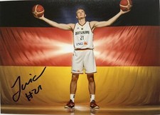 Justus Hollatz signiert Basketball WM Japan Foto Unterschrift Autogramm signed
