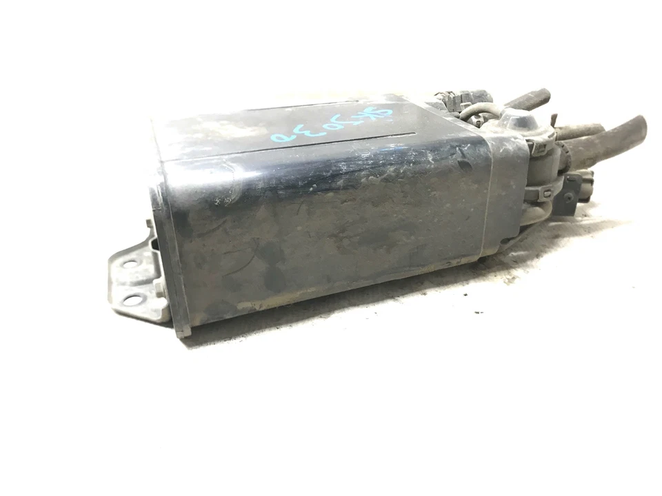 Evaporator Canister Toyota Celica 2000 2001 2002 2003 2004 2005 - Image 2 of 3