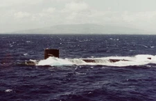 USS Tunny SSN-682 submarine underway off Oahu Hawaii Photo Print