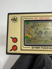 VINTAGE SOVIET  NU POGODI WOLF CATCH EGG USSR ELEKTRONIKA GAME & WATCH