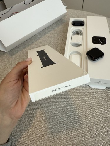 Apple Watch Series 5, gwiezdna szarość, 44 mm z opaską sportową pełny zestaw! - Zdjęcie 7 z 7