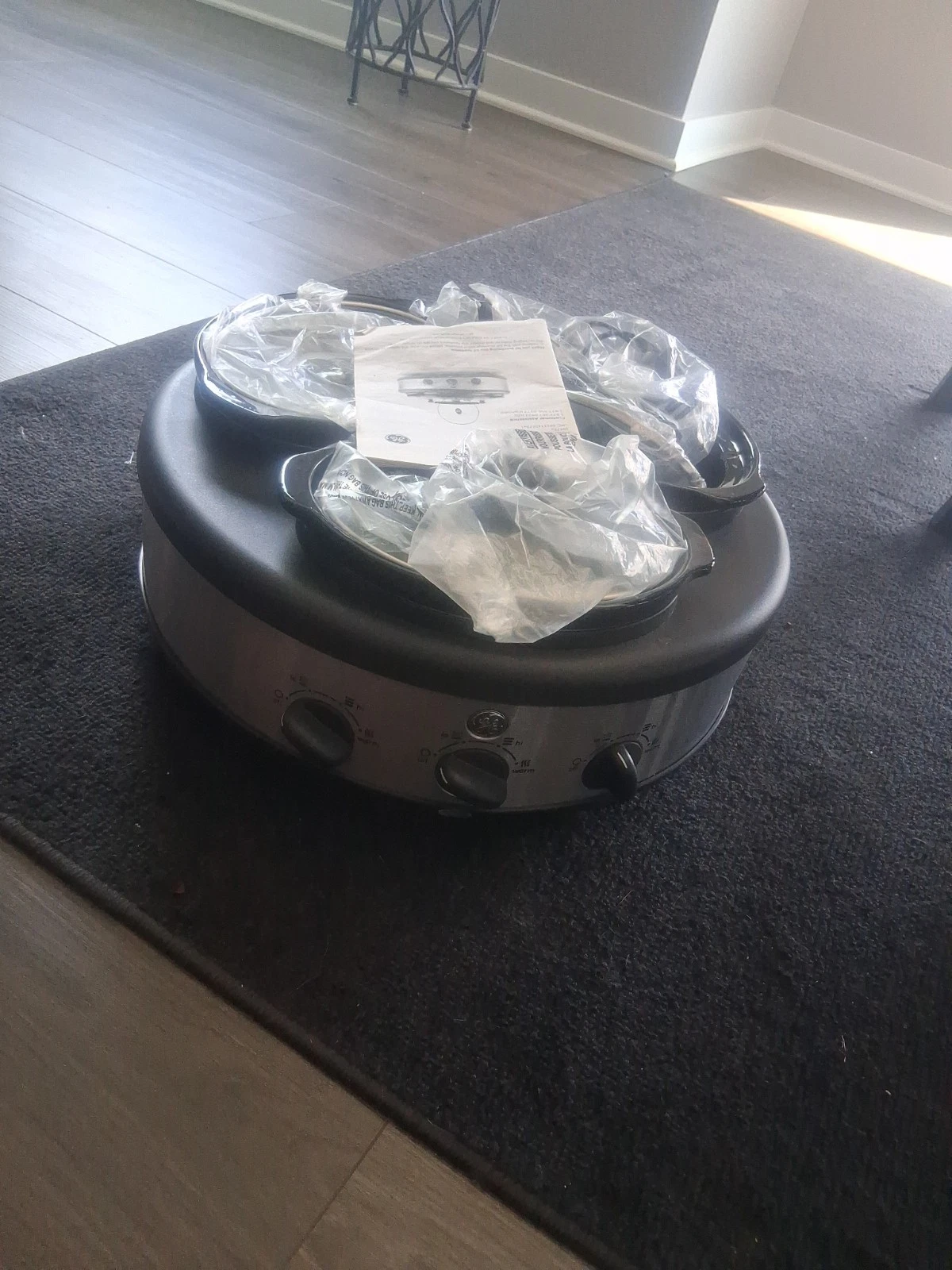GE 3-Crock Round Slow Cooker Model 103734