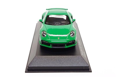Minichamps 1:43 Porsche 911 Turbo S (992) Sport Design in Python