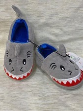 Wonder Nation Slippers Kids Shark Toddler Size 5 Cushioned Rubber Gripper Sole