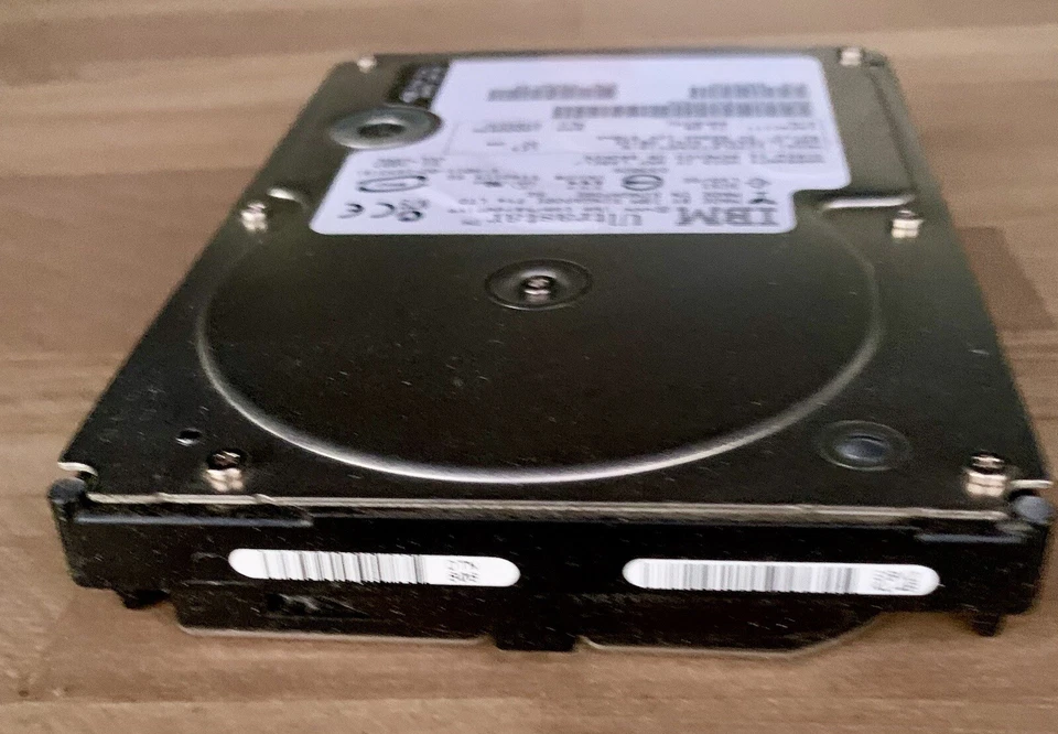 IBM 68 Pin U320 SCSI Hard Drive Ultrastar IC35L073UWDY10-0 - 08K0332 - Image 3 of 4