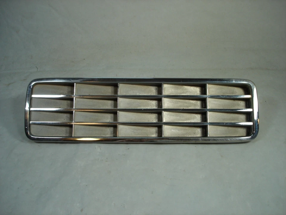 Mercury Marauder Monterey Park Lane 1966 guardabarros derecho moldura de persiana Foto 2 de 4