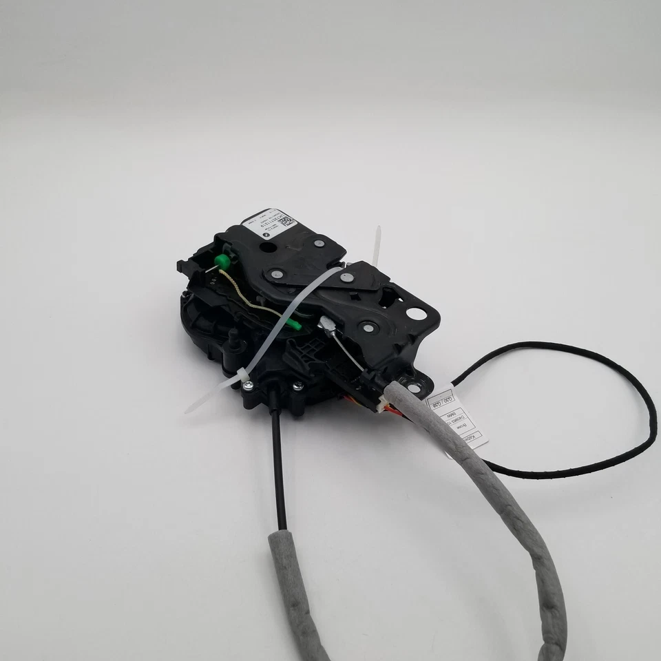 2018 - 2024 BMW X3 X4M X4 F98 G02 Rear Trunk Latch Lock Actuator Motor Assembly - Image 3 of 4