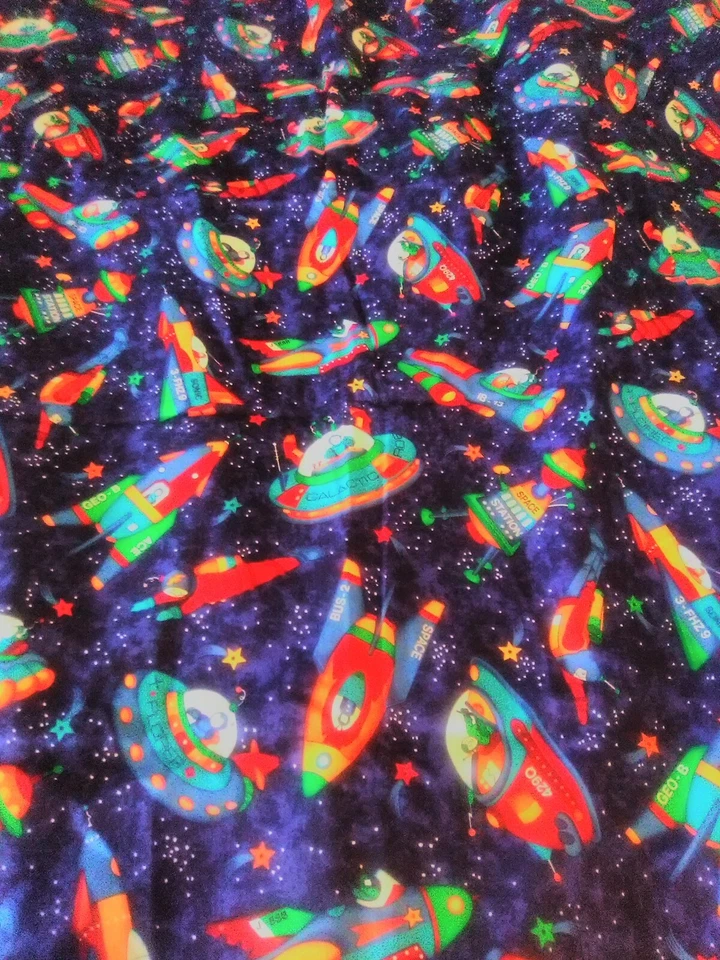 Vintage V.I.P. Print by Cranston Print Works Co. Sonic Spacehip 4 Yards 43" Wid - Image 4 of 4