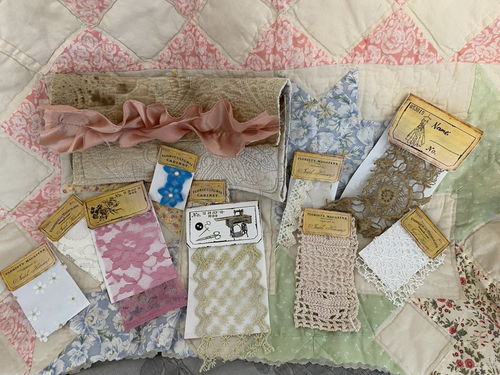 LACE SAMPLER SET in QUILTED POUCH, READ!