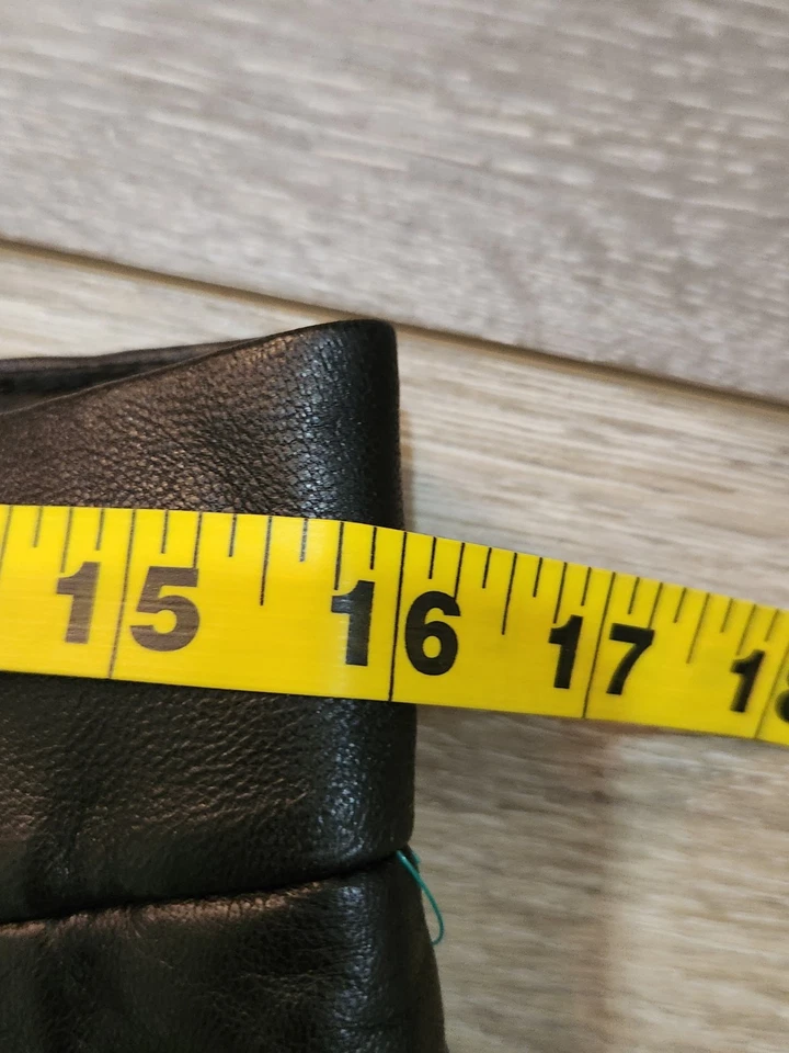 Banana Republic 黑色打褶 100% 羊皮裙 10 码 — 第 3/4 张图片