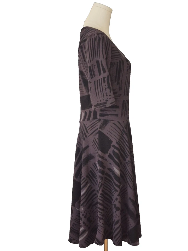 LuLaRoe Women's 3/4 Sleeve Dress Purple Midi Scoop Neck Size L Stretch Pullover - Image 3 of 4