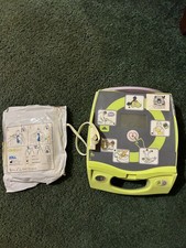 Zoll AED Plus Defibrillator with Pad and Carry Case