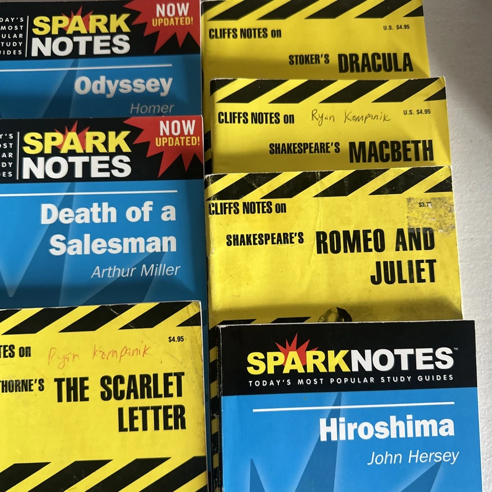 Lot of 10 Cliffs Notes Spark Notes  Reading Study Guides Scarlett Letter + More - Image 3 of 4