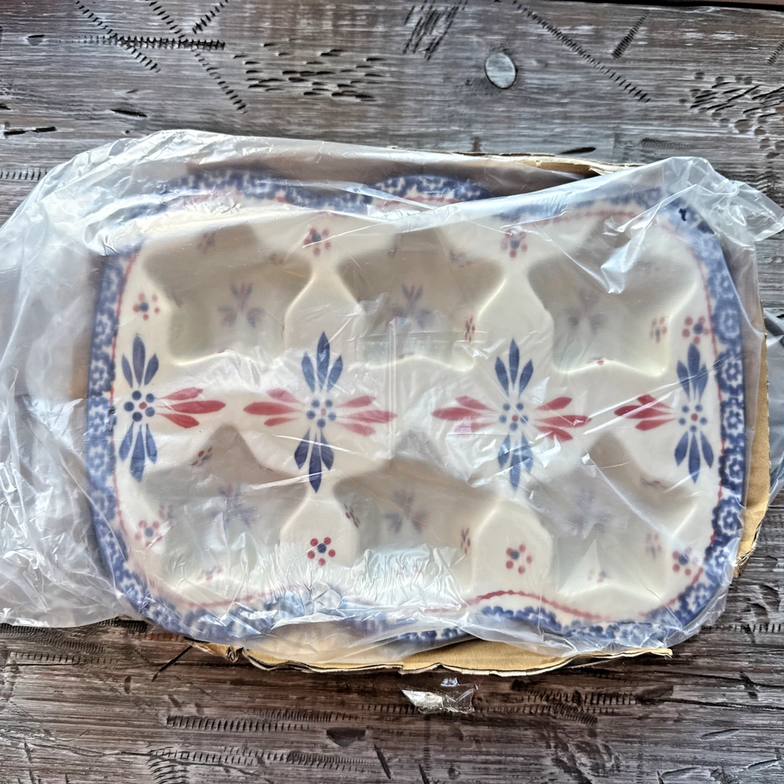 Temp-tations Old World Star Fireworks Muffin Pans Set of 2 w Cooling Rack NEW
Opens in a new window 