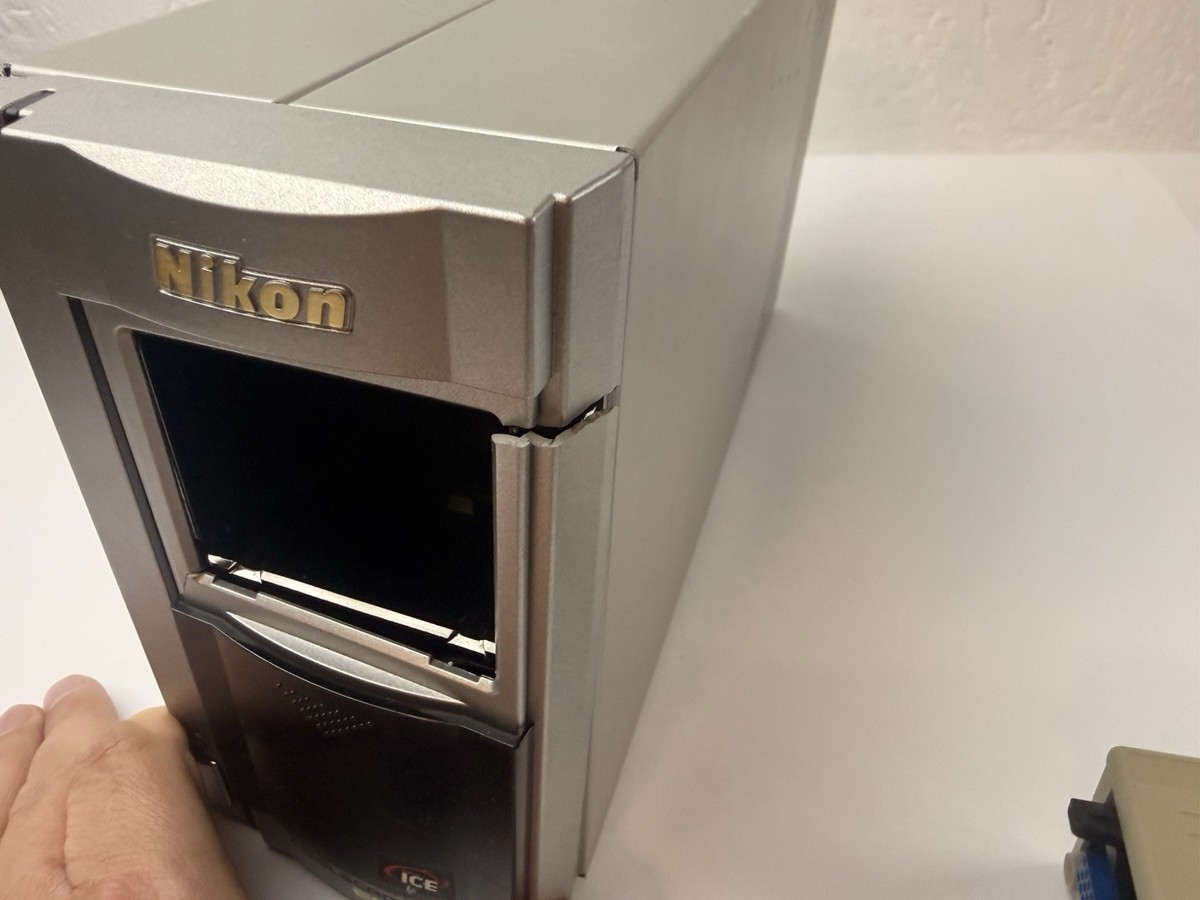 Nikon Super Coolscan 4000 フィルムスキャナー Nikon Super CoolScan 4000 ED Photo, Slide & Film Scanner for sale