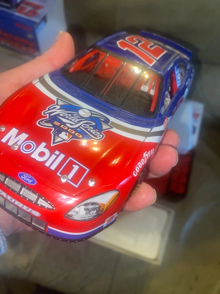 Banco de ventana transparente Jeremy Mayfield #12, 2000 Taurus. Mobil Serie Mundial 1/MLB Foto 4 de 4