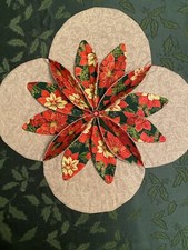quilted table topper handmade, Christmas poinsetti