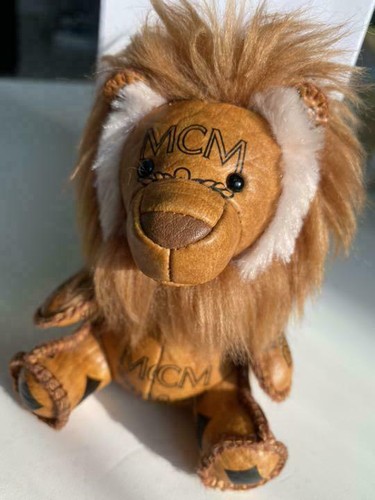 mcm lion keychain
