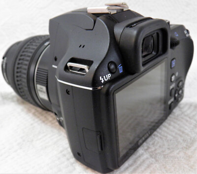 Pentax K-x Digital SLR with 2.7-inch LCD and 18-55mm f/3.5-5.6 AL